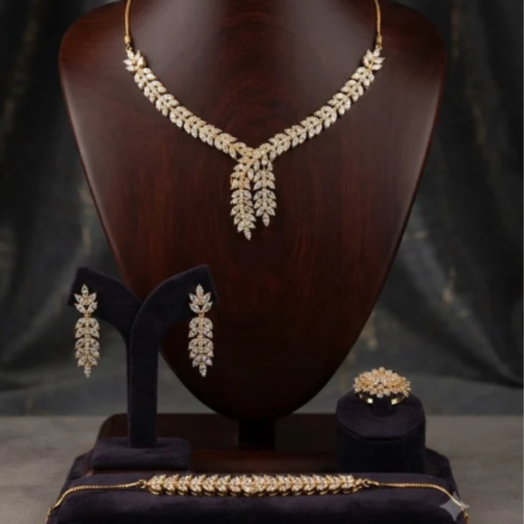 Golden Laurel Jewelry Set