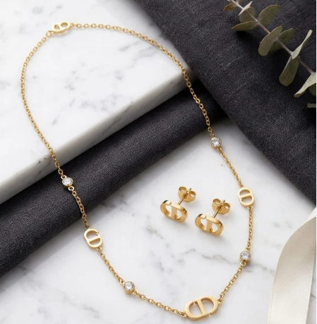 Elegant Gold Jewelry Set